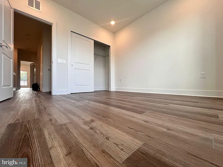 10840 Cedar Ave — Photo 17