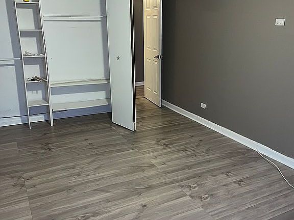 2nd image of 4850 S Lake Park Ave #1307B