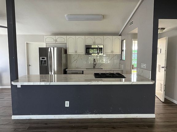 2nd image of 2482 Larrabee Pl