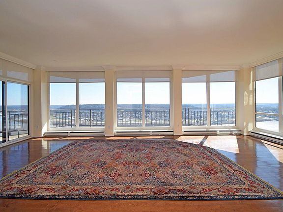 4th image of 2412 Ingleside Ave APT 2B