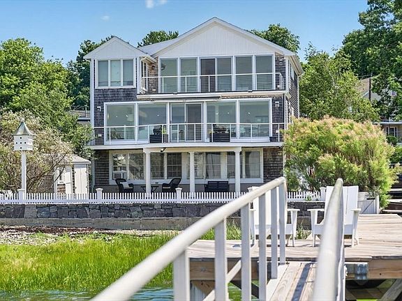 4th image of 9 Beach Rd