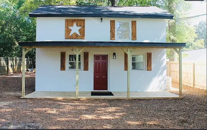 275 Milling Rd — Photo 1