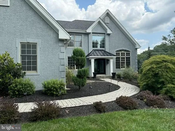 14 Hoopes Dr, Landenberg, PA 19350