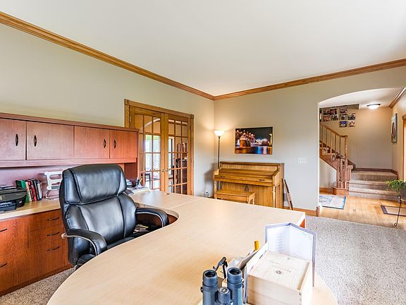 5th image of 5820 Grove Dr