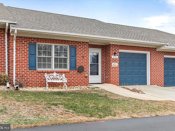 4th image of 221 Sunbrook Ln #73