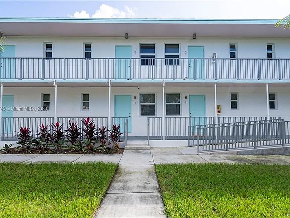 4th image of 1950 NW 2nd Ct APT 4