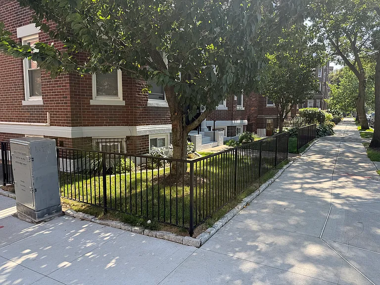 94 Queensberry St. — Photo 4