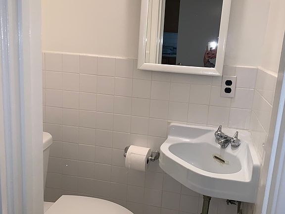 5th image of 1727 E Villa St APT 1