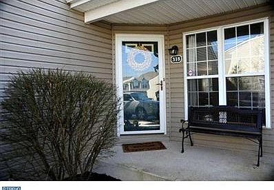 2nd image of 318 Green View Ct