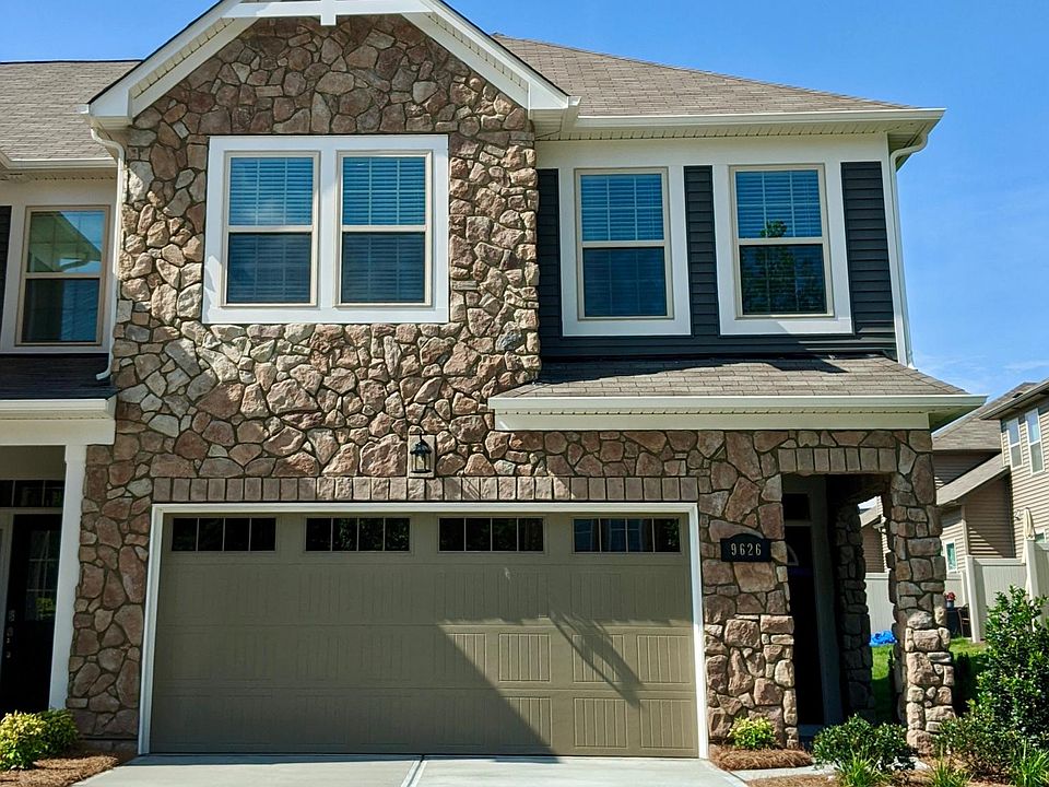Front -2 car driveway with 2 car garage