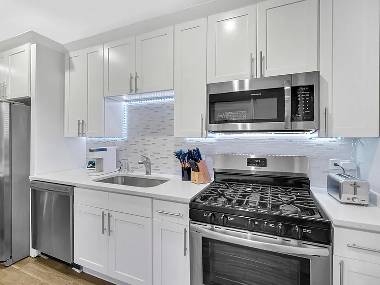 615 S Harlem Ave #1 — Photo 8