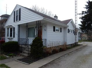 357 Wabash Ave N, Brewster, OH 44613
