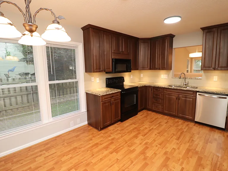 12305 Harcourt Dr — Photo 10