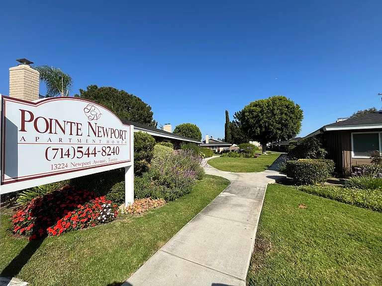 Pointe Newport Apartments — Photo 2