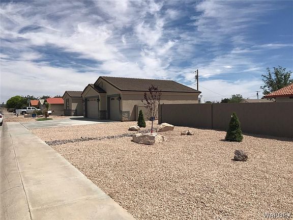 2nd image of 3100 N Miles Dr