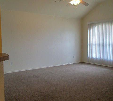 4th image of 4200 Jeff Scott Dr APT B