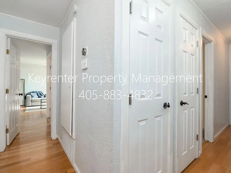 301 SE 34th St — Photo 7