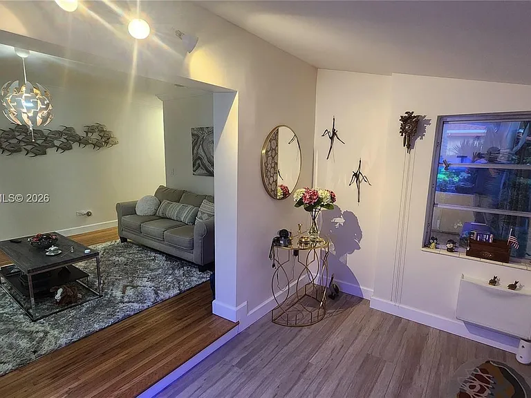 831 Plover Ave — Photo 18