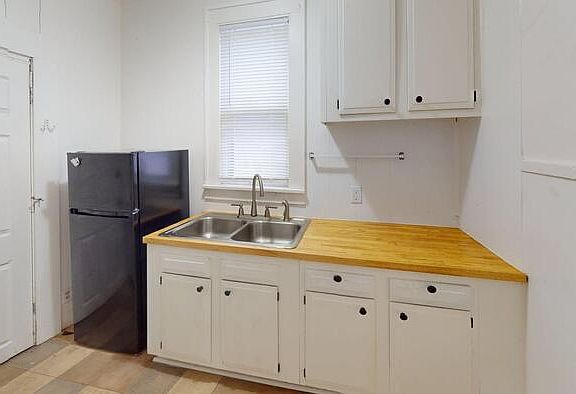 5th image of 413 W Thayer Ave APT 2