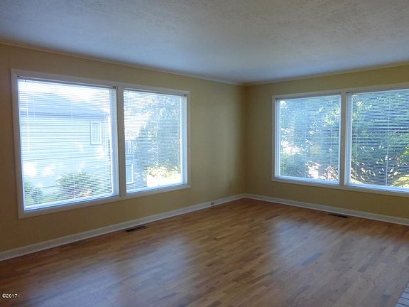 3rd image of 3893 NW Port Ave