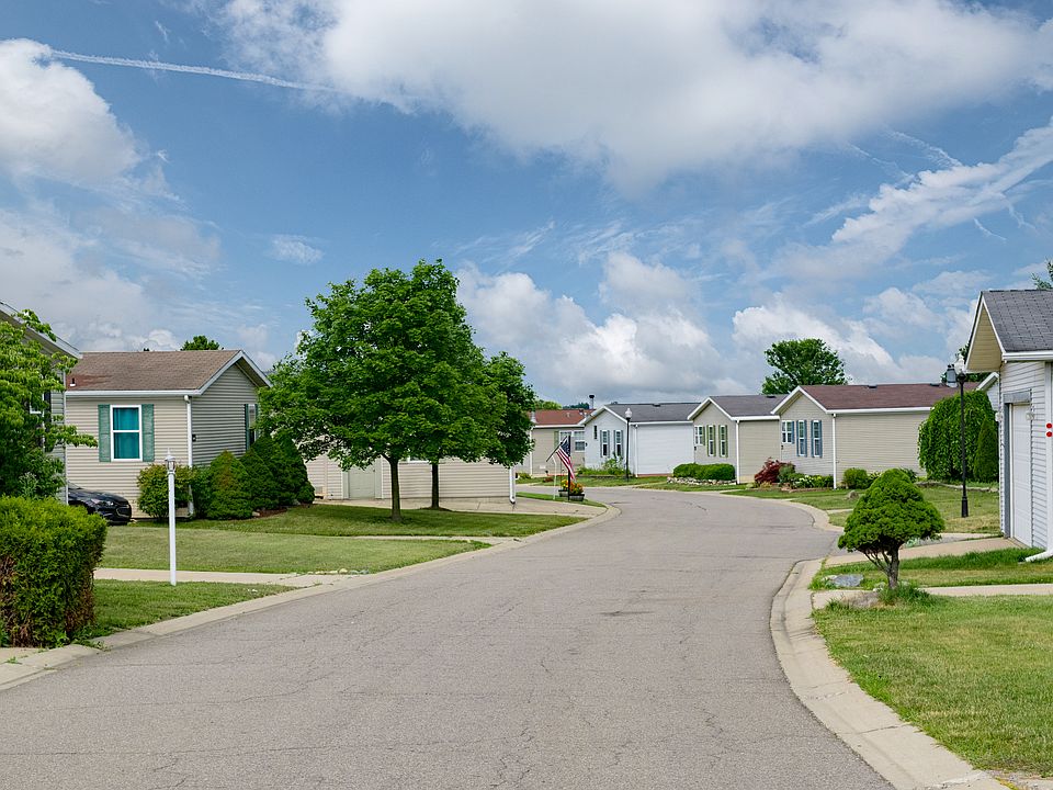 1st image of 9800 Bloomsbury Cir #97
