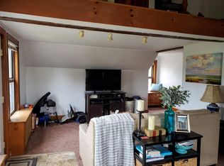 24 Fairview Ave FLOOR 3, Ipswich, MA 01938