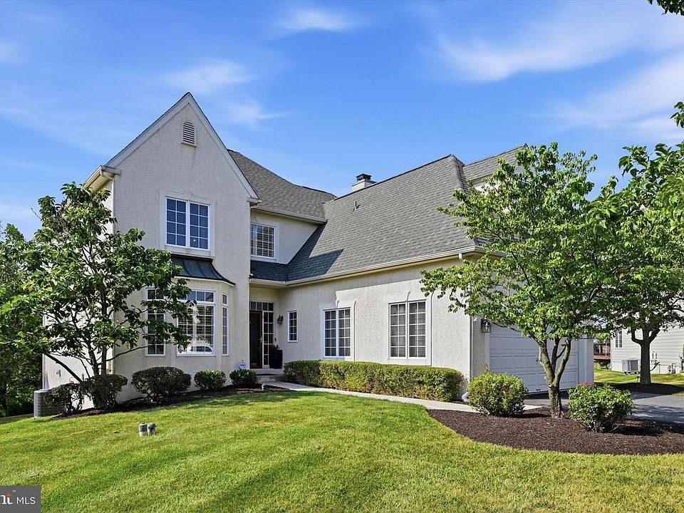 1st image of 9 Regency Ct