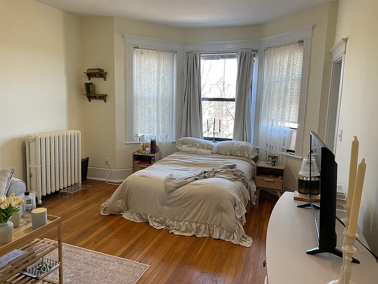 1272-1359 Comm — Photo 13