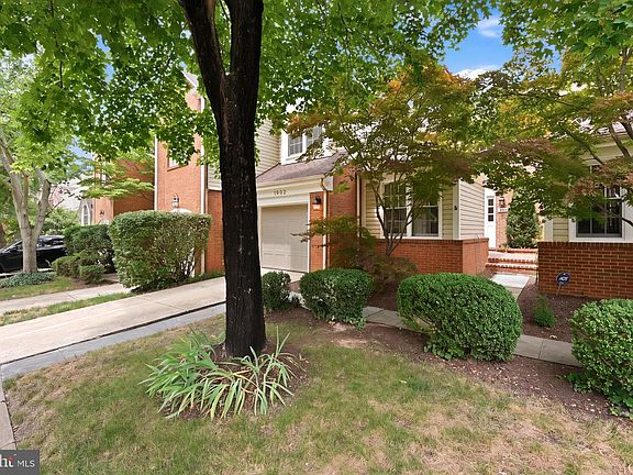2nd image of 1902 Duffield Ln