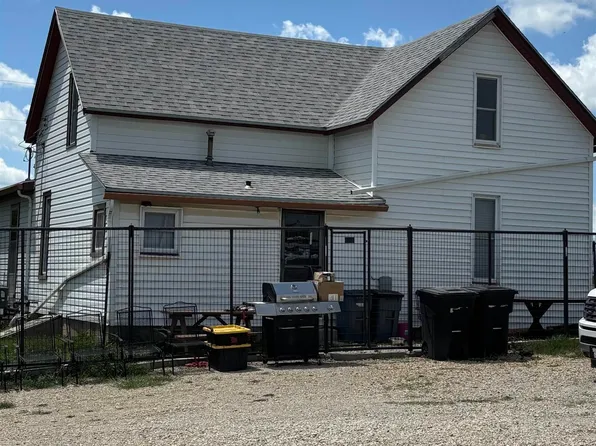 533 Road 70, Olpe, KS 66865