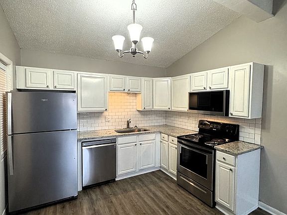 3rd image of 3701 Squaw Valley Dr SW APT B