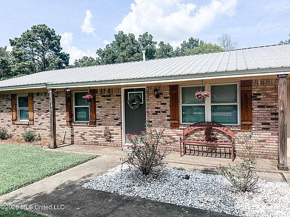 3rd image of 514 Wilder Dr