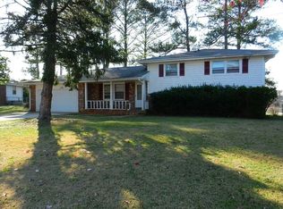 6839 Charles Dr, Morrow, GA 30260