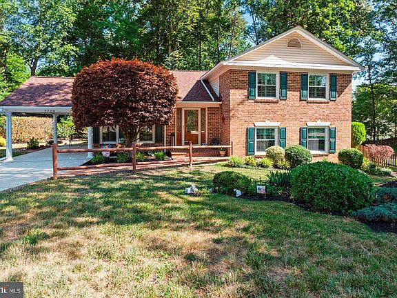 3rd image of 2720 Deepford Dr