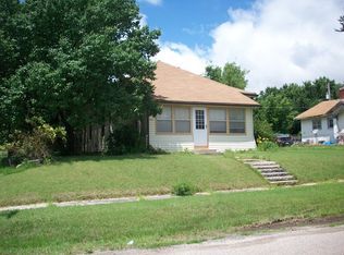 243 Pine St., Cottonwood Falls, KS 66845