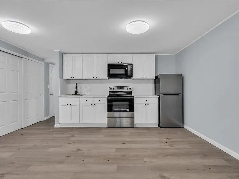 542 Miller Ave #7 — Photo 2