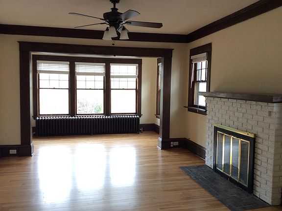 3rd image of 3120 Emerson Ave S #2