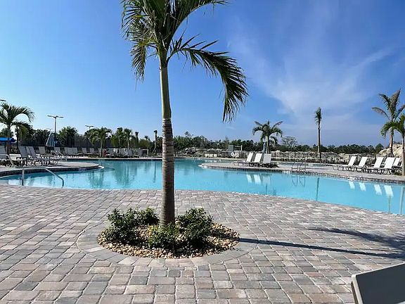 2nd image of 6034 National Blvd #545