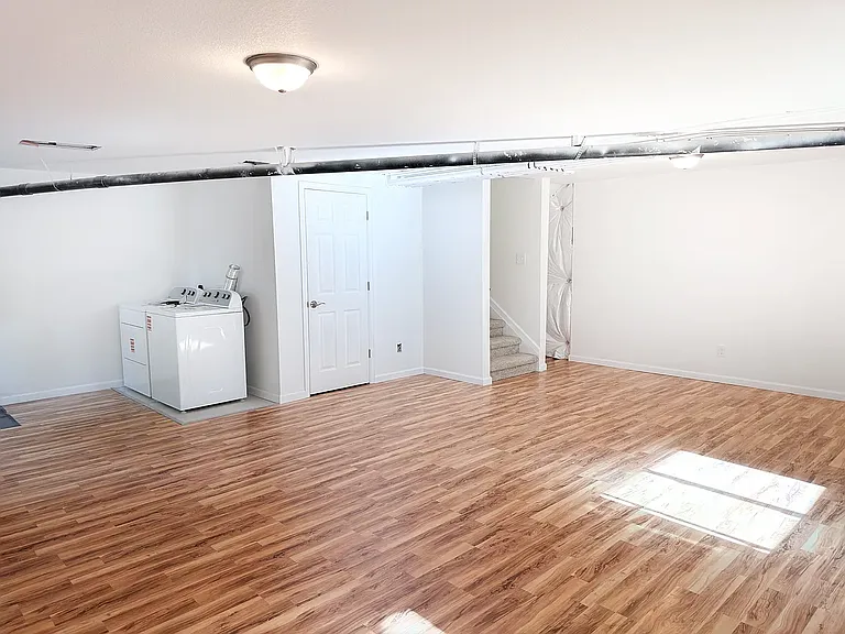 80 Haney Rd — Photo 14