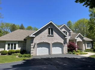 7185 Pine Grove Ln, Two Rivers, WI 54241