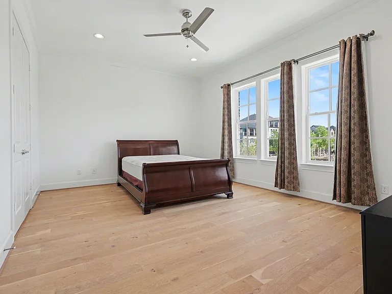 2713 Kinsley Oaks Dr — Photo 27