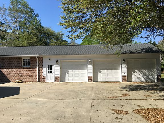 5th image of 217 Holly Dr