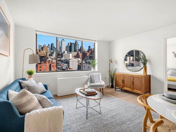 250 W 19th St APT 1M