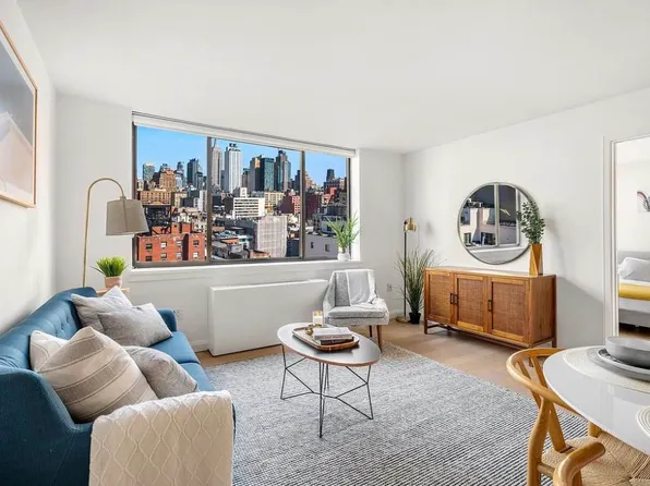 250 W 19th St, New York, NY