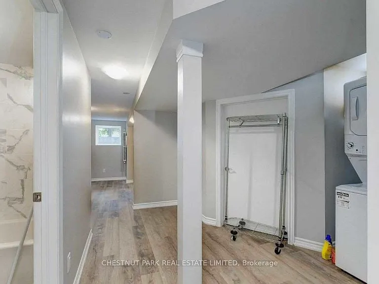 110 Livingstone Ave #LOWER — Photo 10