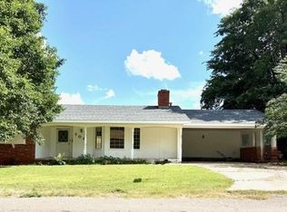 306 W 9th St, Cordell, OK 73632