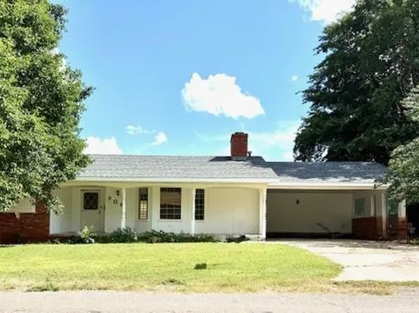 306 W 9th St, Cordell, OK 73632