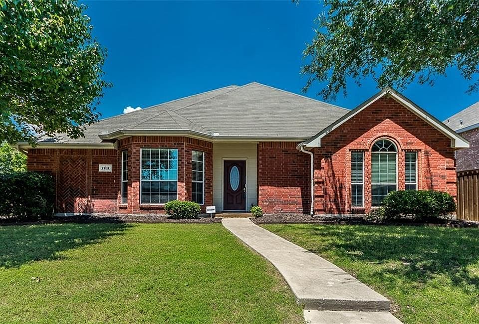 1st image of 1701 Lake Tawakoni Dr