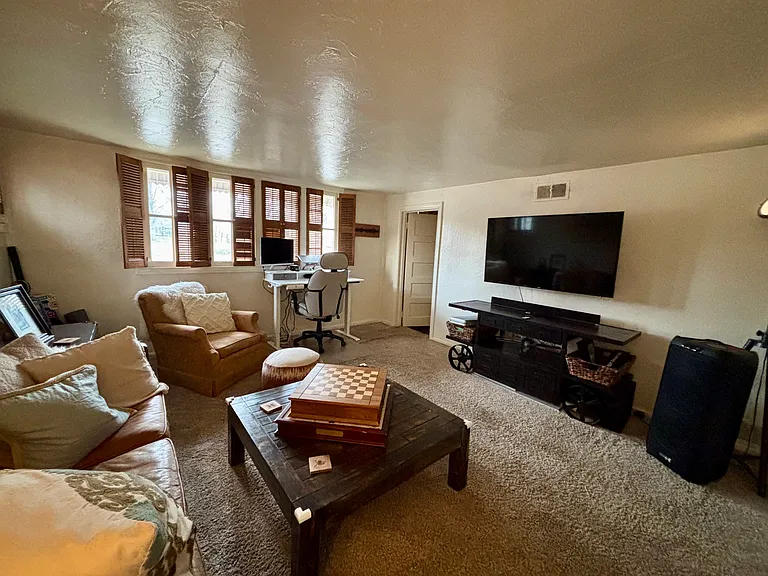 3456 Federal Blvd — Photo 39