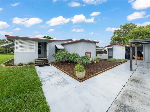 1985 Robi Cir, Titusville, FL 32796